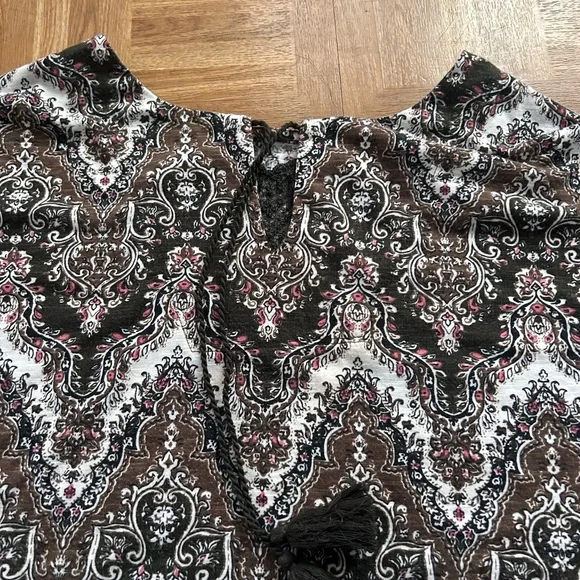 Catherine’s Top- 3X - Picture 4 of 7